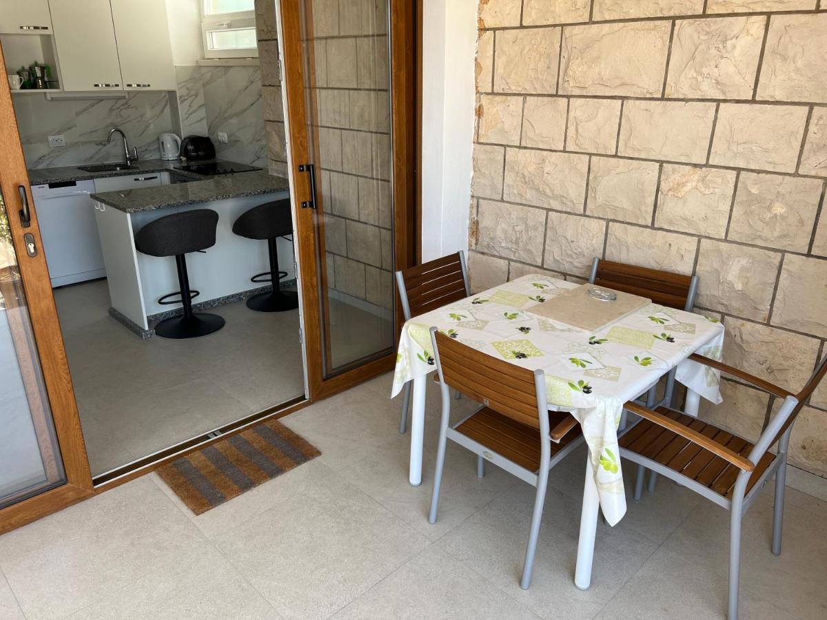Apartmani Tonko Račišće Exterior foto