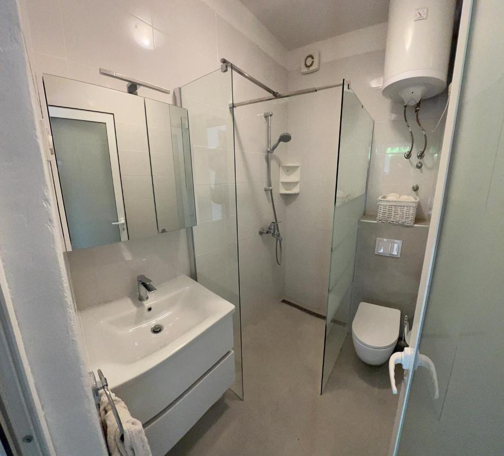 Apartmani Tonko Račišće Exterior foto