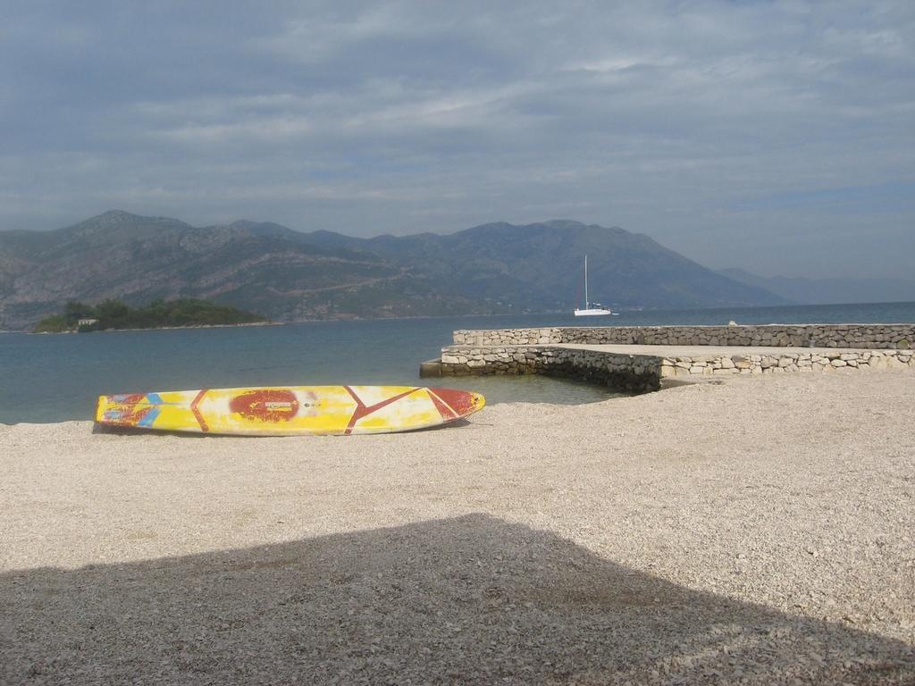 Apartmani Tonko Račišće Exterior foto